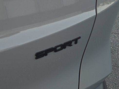 Used 2025 Honda CR-V Sport-L image 9