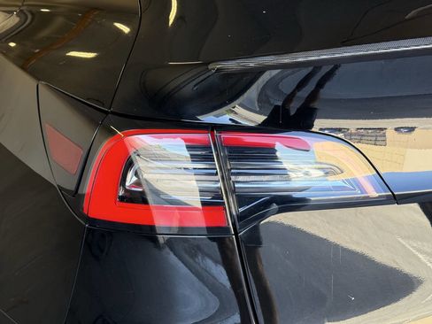 Used 2021 Tesla Model Y Performance AWD/4WD image 35