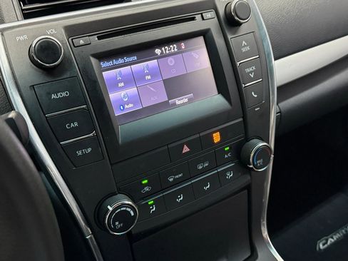 Used 2017 Toyota Camry SE FWD image 26