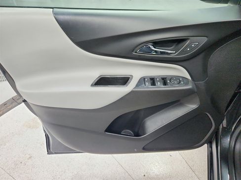 Used 2019 Chevrolet Equinox LS w/ LS Convenience Package image 31