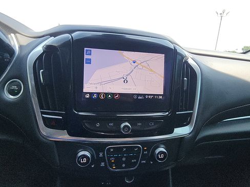 Used 2021 Chevrolet Traverse LT w/ LT Premium Package FWD image 13