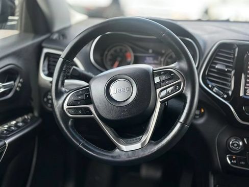 Used 2019 Jeep Cherokee Limited w/ Technology Group AWD/4WD image 18