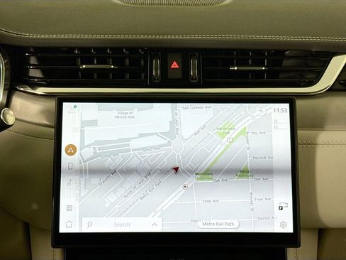 Certified 2025 Jaguar F-PACE R-Dynamic S image 23