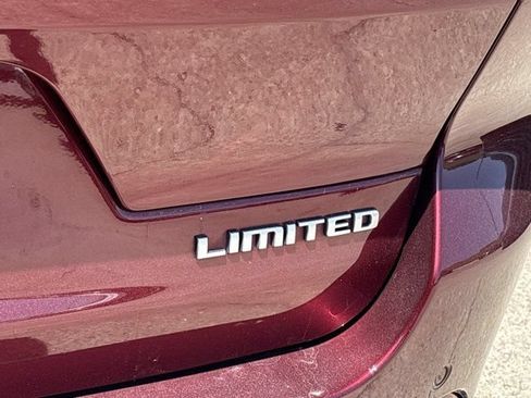 Used 2025 Jeep Grand Cherokee L Limited w/ Luxury Tech Group II AWD/4WD image 5
