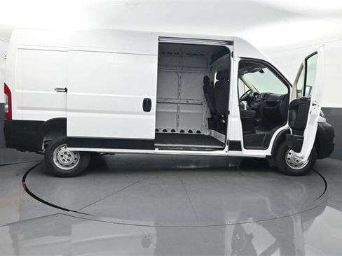 Used 2016 RAM ProMaster 2500 w/ Interior Convenience Group image 27