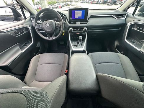 Certified 2023 Toyota RAV4 LE AWD/4WD image 17