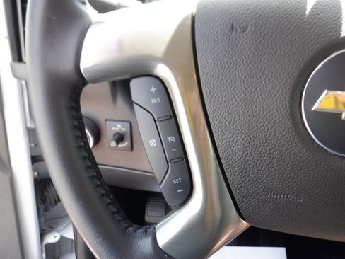 Used 2022 Chevrolet Express 3500 Extended w/ Driver Convenience Package image 17