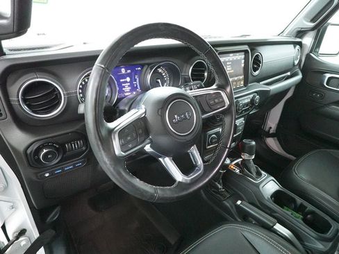 Used 2022 Jeep Wrangler Unlimited Sahara w/ Cold Weather Group AWD/4WD image 23