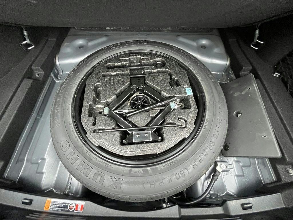 Used 2025 Genesis G70 2.5T AWD/4WD image 28