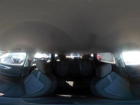Used 2025 Chevrolet Blazer LT FWD image 44