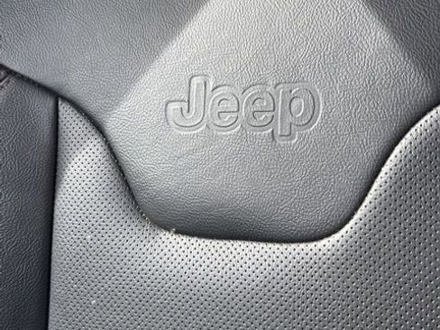 Used 2022 Jeep Compass Latitude image 11