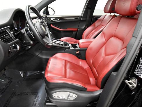 Used 2023 Porsche Macan S AWD/4WD image 14