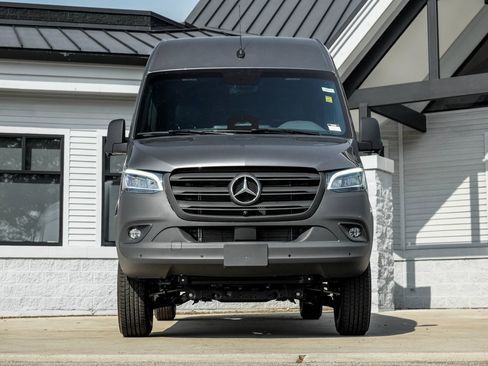New 2025 Mercedes-Benz Sprinter 2500 image 5