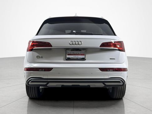 Used 2023 Audi Q5 2.0T Premium w/ Convenience Package AWD/4WD image 4