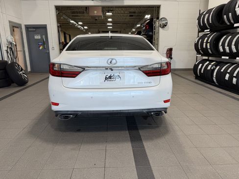 Used 2016 Lexus ES 350 w/ Luxury Package w/Wood Trim FWD image 8