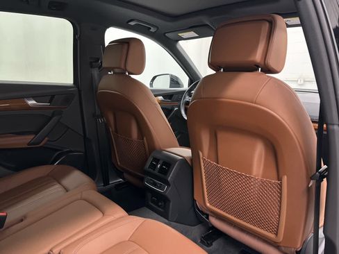 Used 2021 Audi Q5 Premium Plus w/ Premium Plus Package image 20