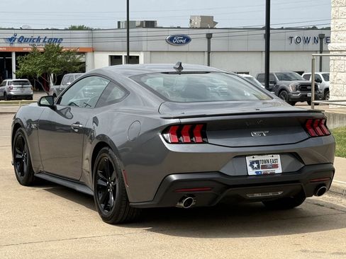Used 2024 Ford Mustang GT image 5
