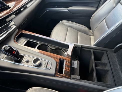 Certified 2023 Cadillac Escalade ESV Premium Luxury w/ LPO, Radiant Package AWD/4WD image 20