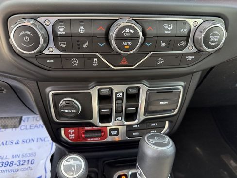 Used 2018 Jeep Wrangler Unlimited Rubicon AWD/4WD image 26