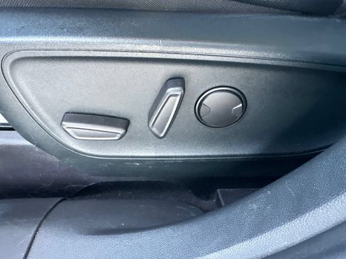 Used 2020 Ford Escape Titanium AWD/4WD image 20