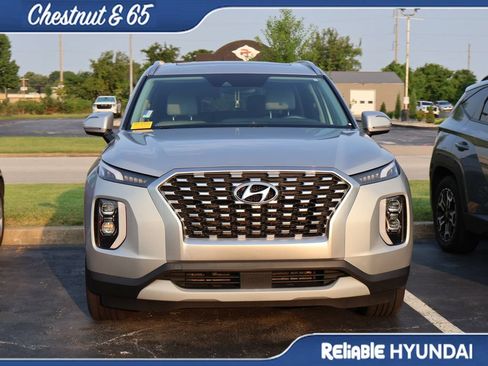 Used 2022 Hyundai Palisade SEL FWD image 4