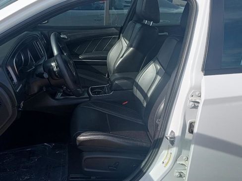 Used 2019 Dodge Charger SXT w/ Plus Group image 7