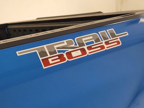 Used 2022 Chevrolet Silverado 1500 Custom Trail Boss AWD/4WD image 12