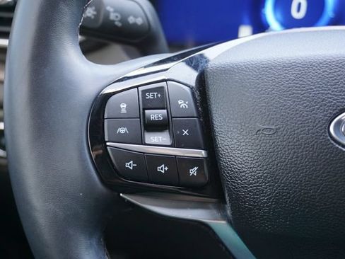 Used 2023 Ford Explorer Platinum w/ Technology Package AWD/4WD image 19