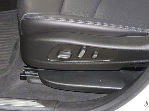 Used 2024 Cadillac XT5 Premium Luxury image 19