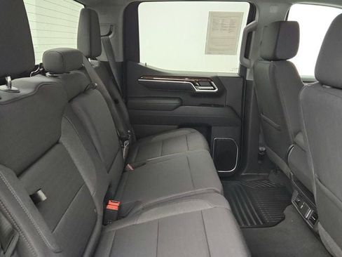 Used 2025 GMC Sierra 1500 Elevation image 24