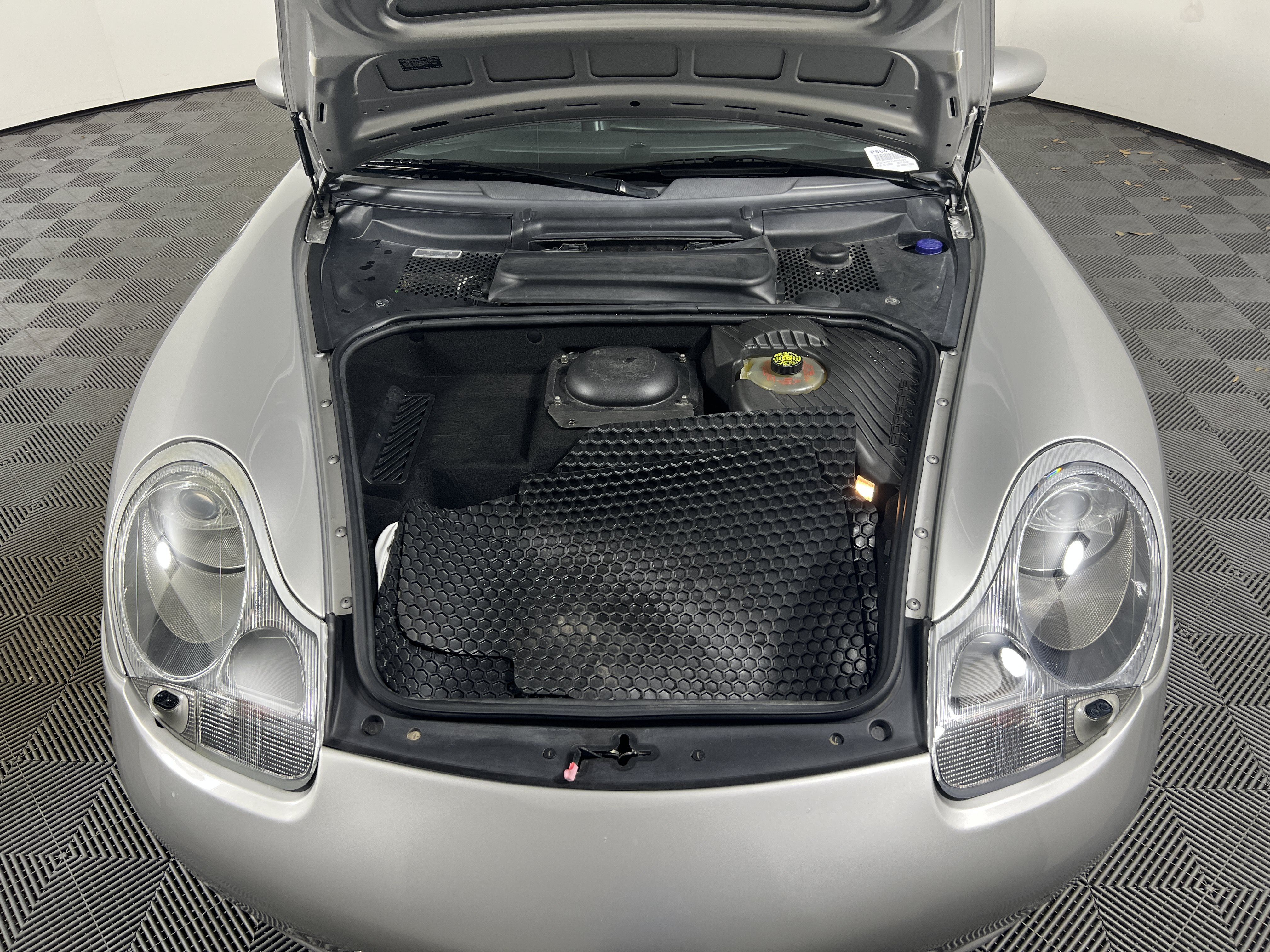 Used 2001 Porsche 911 Cabriolet image 20
