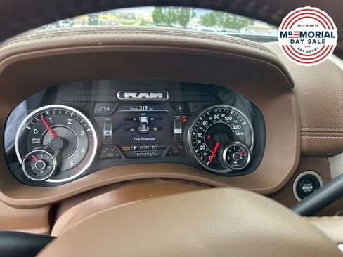 Used 2023 RAM 3500 Laramie AWD/4WD image 24