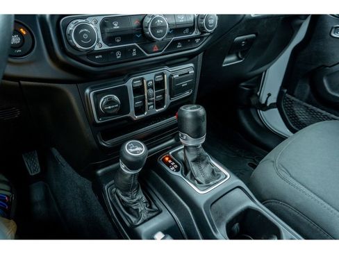 Used 2021 Jeep Wrangler Unlimited Sport image 26