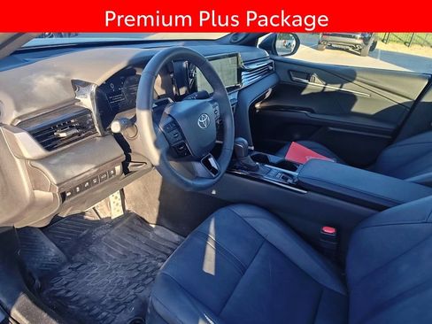 Used 2025 Toyota Camry XSE FWD image 7