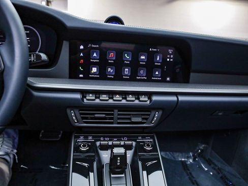 Used 2025 Porsche 911 Carrera image 27