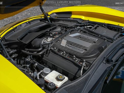 Used 2015 Chevrolet Corvette Z06 w/ 3LZ Preferred Equipment Group RWD image 24