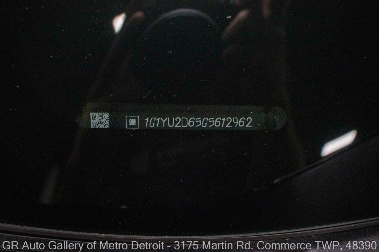 Used 2016 Chevrolet Corvette Z06 w/ 3LZ Preferred Equipment Group RWD image 18