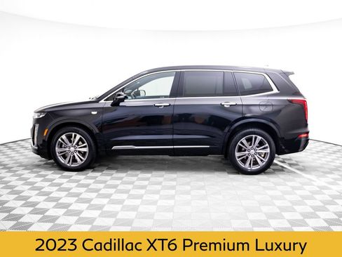 Used 2023 Cadillac XT6 Premium Luxury AWD/4WD image 2