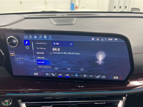 New 2026 Chevrolet Traverse RS w/ LPO, Floor Liner Package AWD/4WD image 14