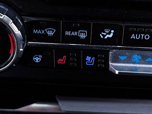 Used 2025 Ford F350 Platinum AWD/4WD image 28
