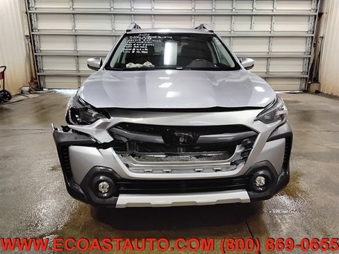 Used 2023 Subaru Outback Touring AWD/4WD image 7
