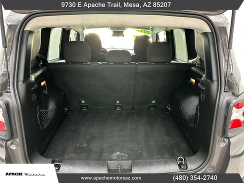Used 2017 Jeep Renegade Latitude image 8