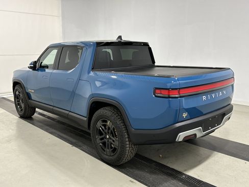 Used 2022 Rivian R1T Adventure image 3