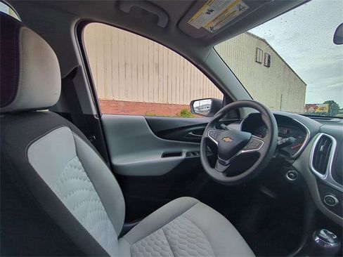 Used 2020 Chevrolet Equinox LS image 10