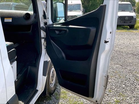 Used 2023 Mercedes-Benz Sprinter 2500 image 15