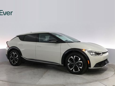 Used 2024 Kia EV6 Wind image 5