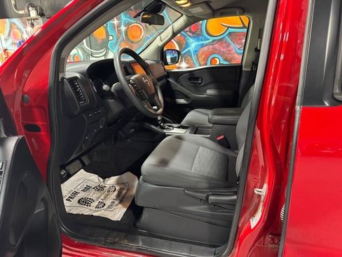 Used 2022 Nissan Frontier S w/ Technology Package AWD/4WD image 11