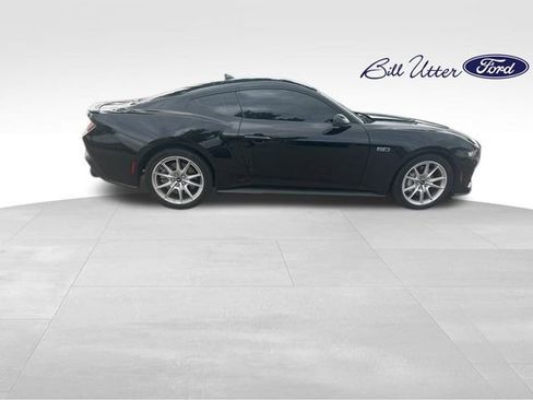 Used 2024 Ford Mustang GT Premium image 5