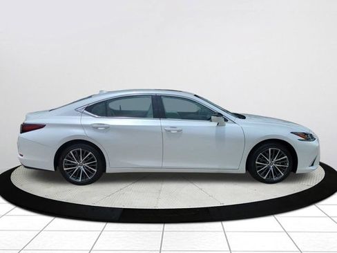 Certified 2025 Lexus ES 350 w/ Premium Package FWD image 3