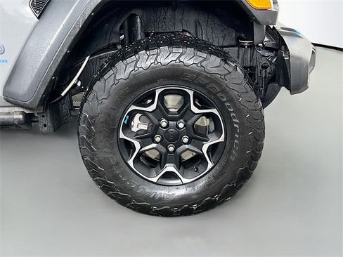 Used 2023 Jeep Wrangler Unlimited Rubicon 4xe w/ Safety Group image 39